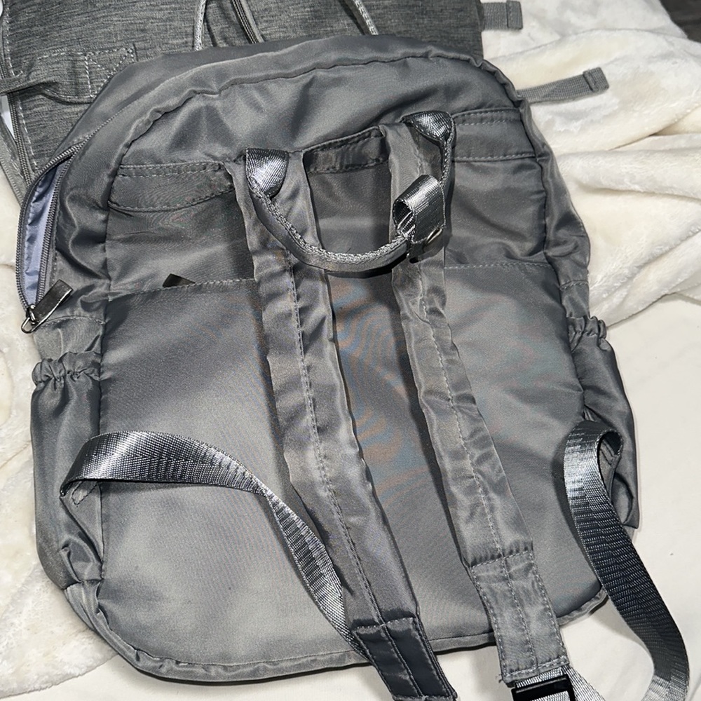 Small backpack - Picture 4 of 4